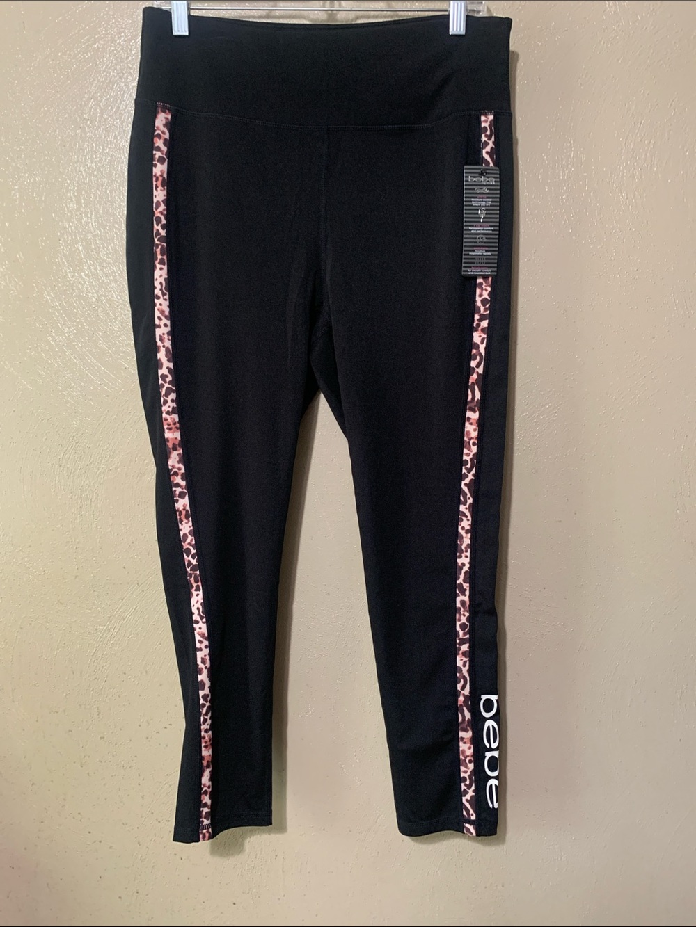 Bebe size 1X Black Leggings with Pink Leopard Side Stripes NWT - Picture 1 of 4